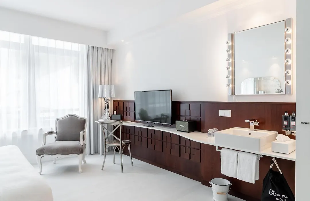 Ruby Coco Hotel Dusseldorf By Ihg-1